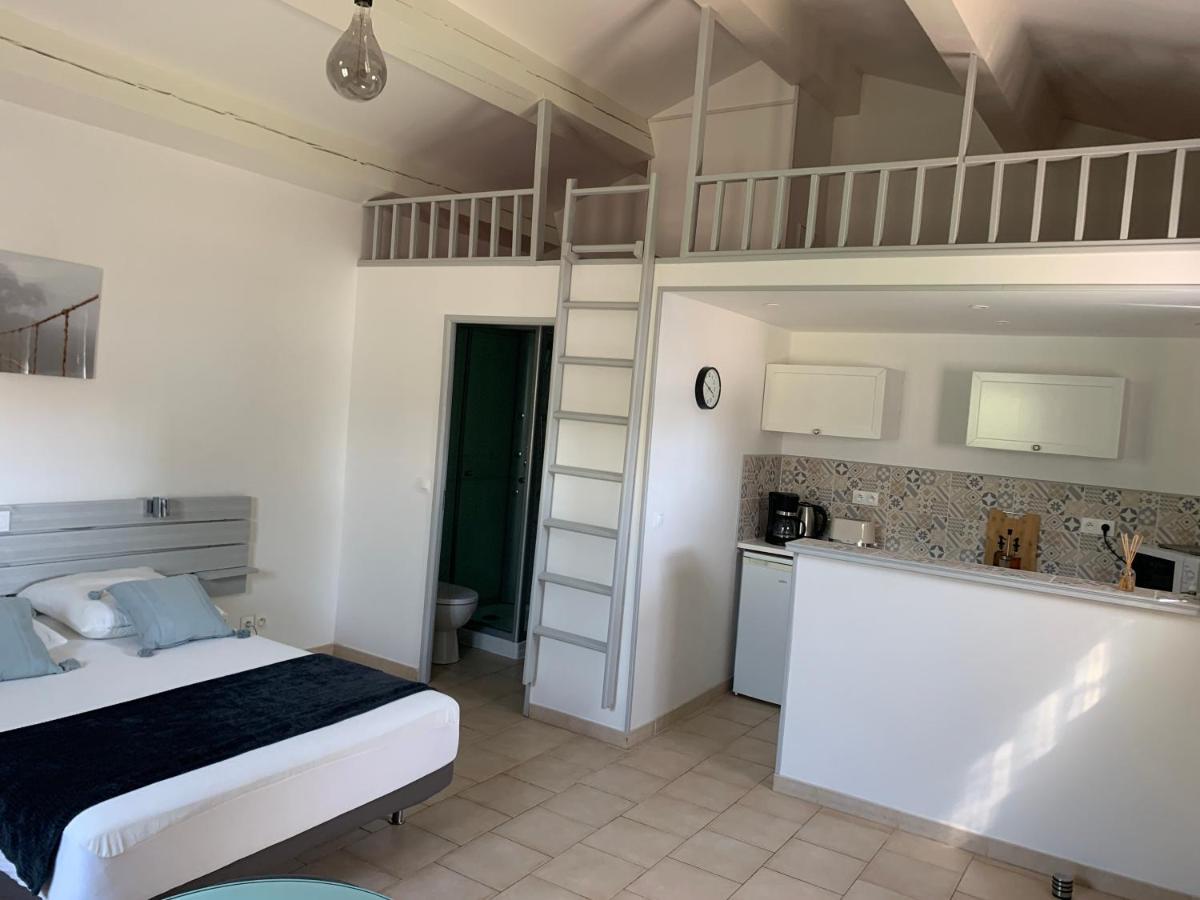 L'APARTE - Studio Les AMANDIERS Pignans Extérieur photo